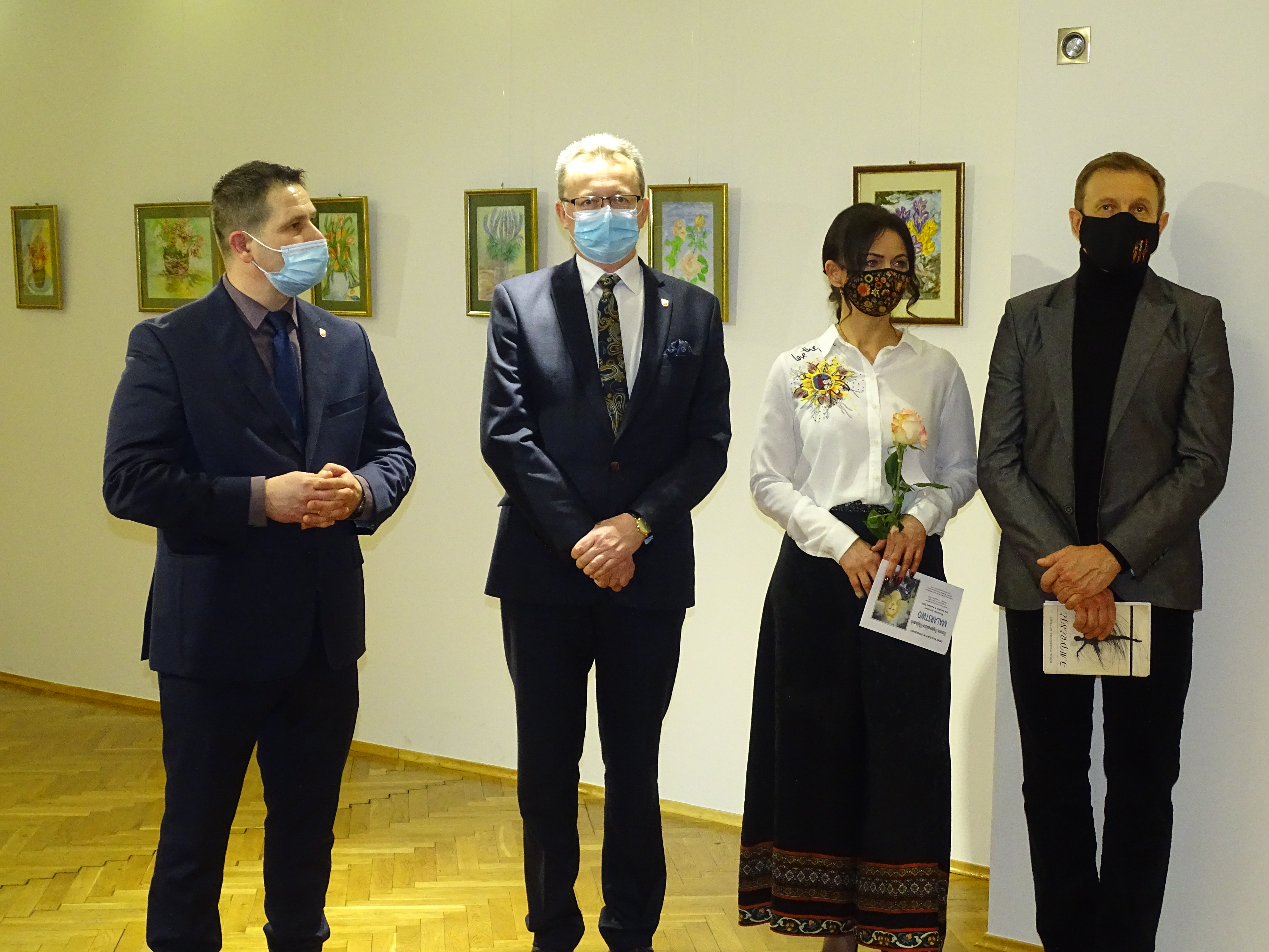 oficjalnego otwarcia wystawy dokonał burmistrz Zwolenia Arkadiusz Sulima