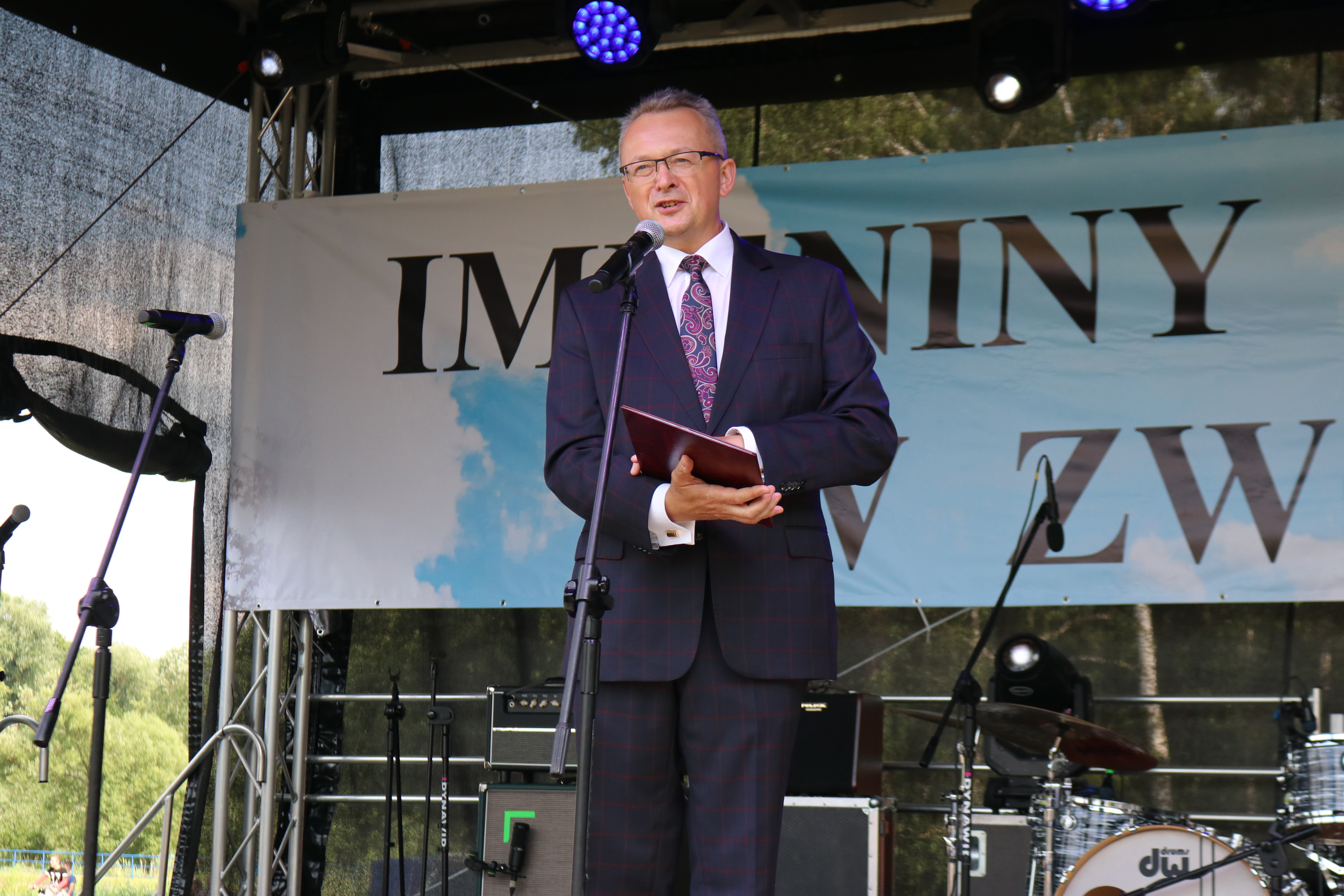 42. koncert galowy Imienin Pana Jana otworzył burmistrz Zwolenia Arkadiusz Sulima.
