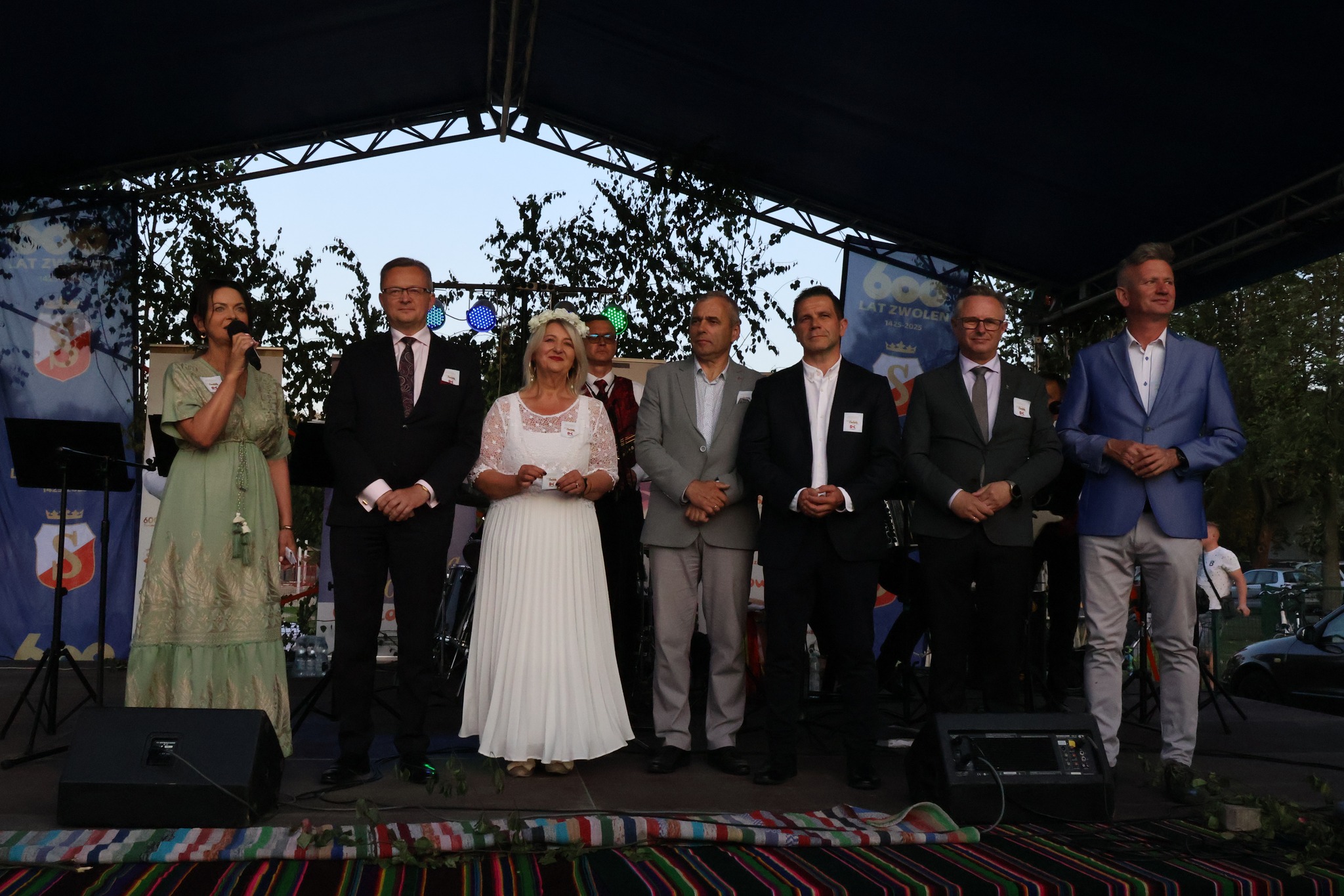 oficjane otwarcie potańcówki